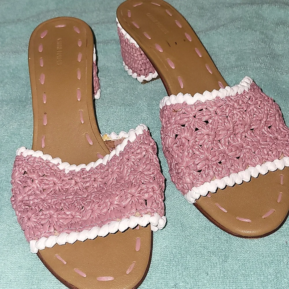 Carrie Forbes “ABDEL” Rose/White Raffia Open Toe Slip On Sandals, Size 41 Or 8